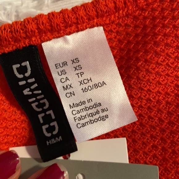 Orange button up sweater top, that is cropped - Picture 2 of 3